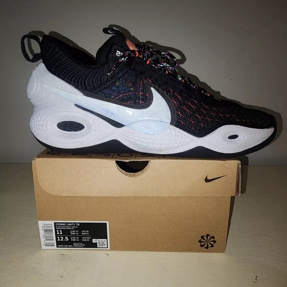 Size 11 - Nike Cosmic Unity TB Black White - Picture 6 of 6
